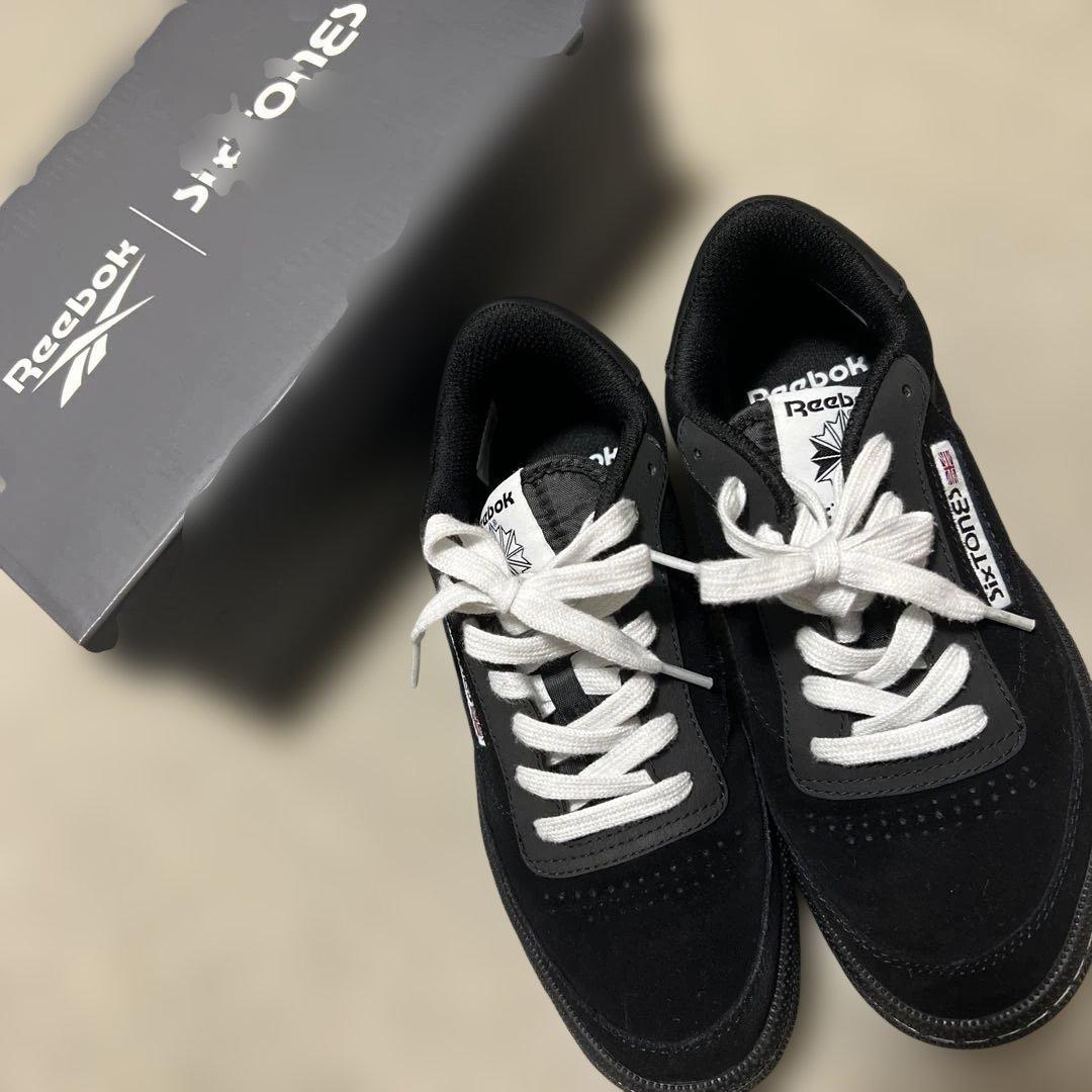 Reebok SixTONES ブラックスニーカー - メルカリ