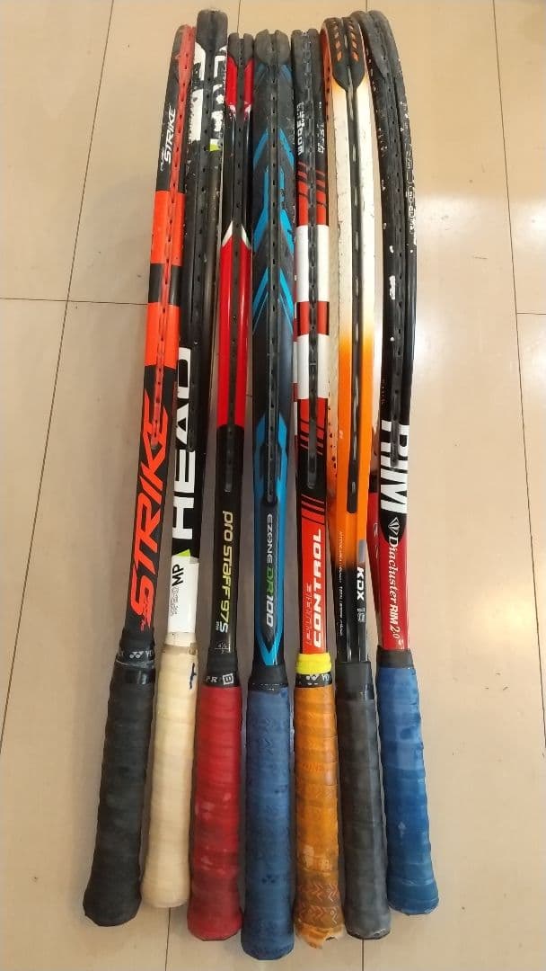 まとめ売り】各種メーカーテニスラケット7本 - メルカリ