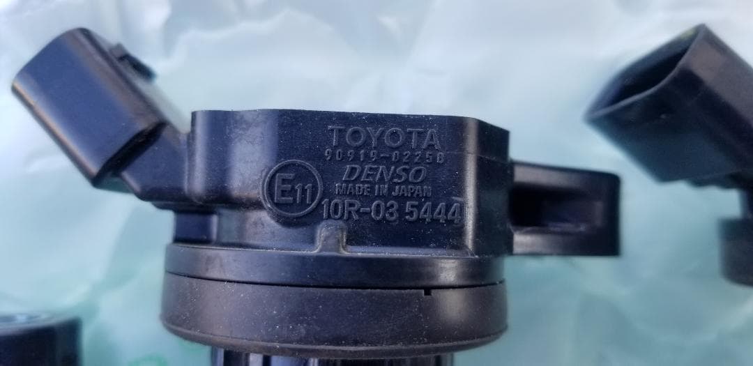 トヨタ DENSO製 プリウス 純正イグニッションコイル ZVW-30他 - メルカリ