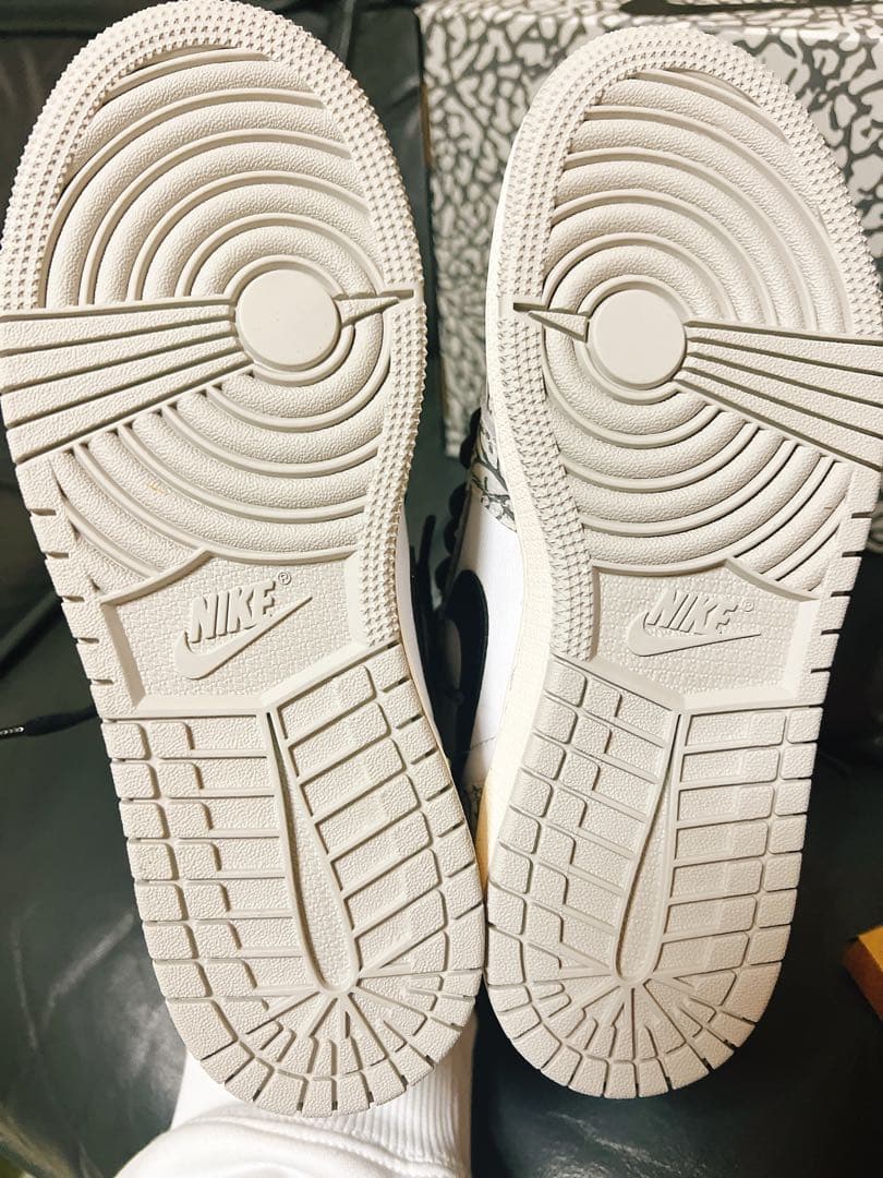 【新品未使用】エアジョーダン1 ホワイトセメント　22.5cm