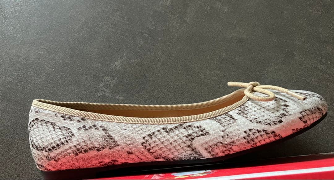 新品正規品 日本未入荷 ロンドン大人気 フレンチソール バレエフラット