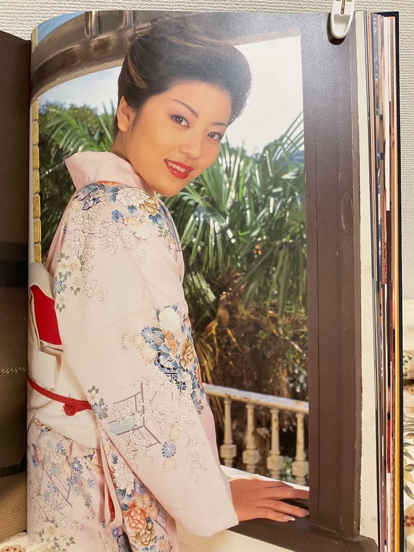 艶(あで)姿(すがた)女(おんな)図鑑(ずかん)特別篇 刺青と白い肌