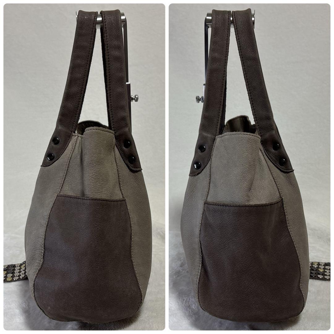 TRES トートバッグ スタッズ オールレザー グレージュ×ブラウン - メルカリ