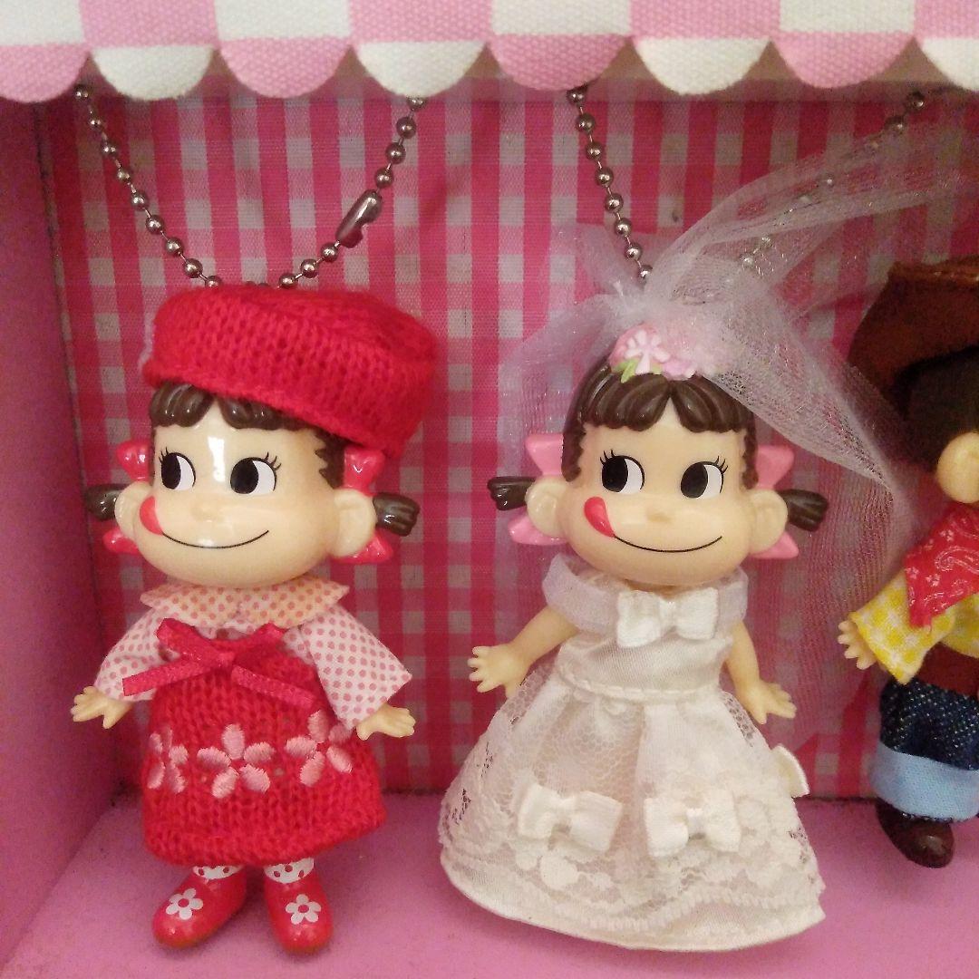 ペコちゃん不二家人形セット:ドールケース、コレクション