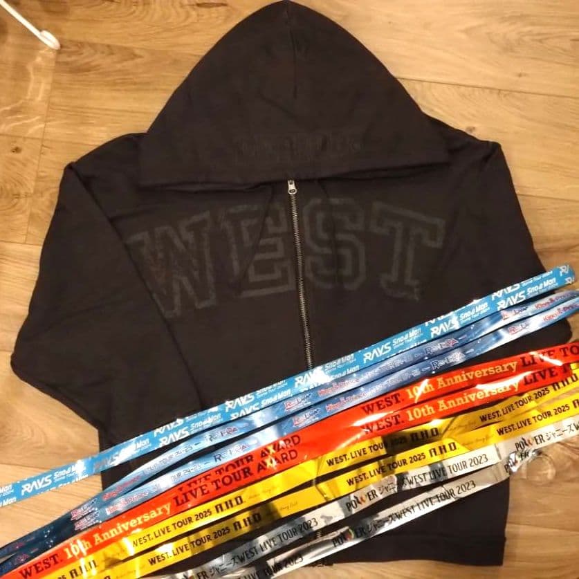 WEST 藤井流星 パーカー Zipper Hoddie お値下げ - メルカリ