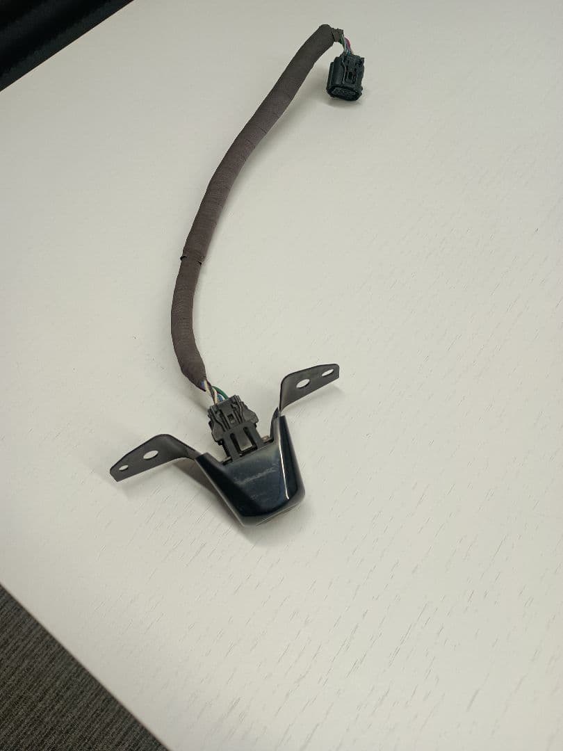 レクサスRX フロントカメラ ブラケット取り付け - メルカリ