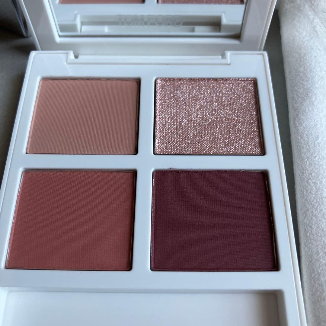 トムフォード アイシャドウ ソレイユアイカラークォード 01SN シャレー