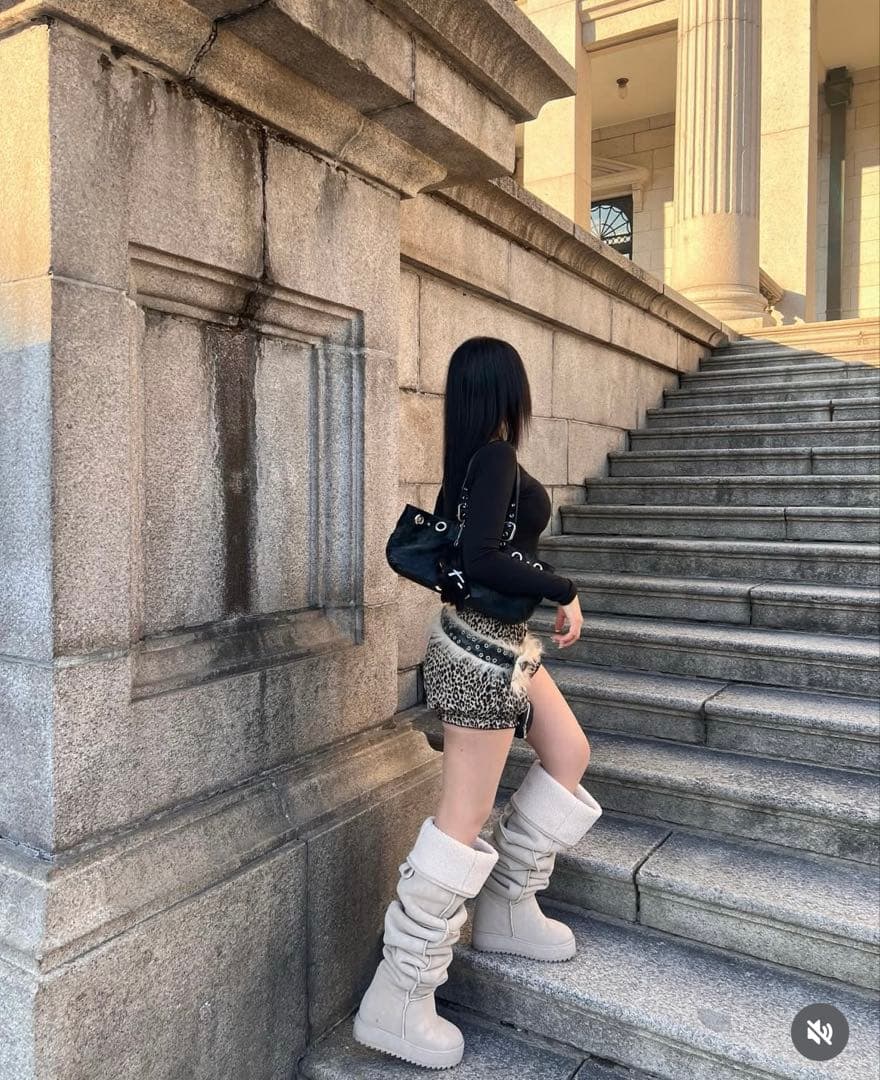 YELLO JACOB LOOSE FIT LONG BOOTS beige