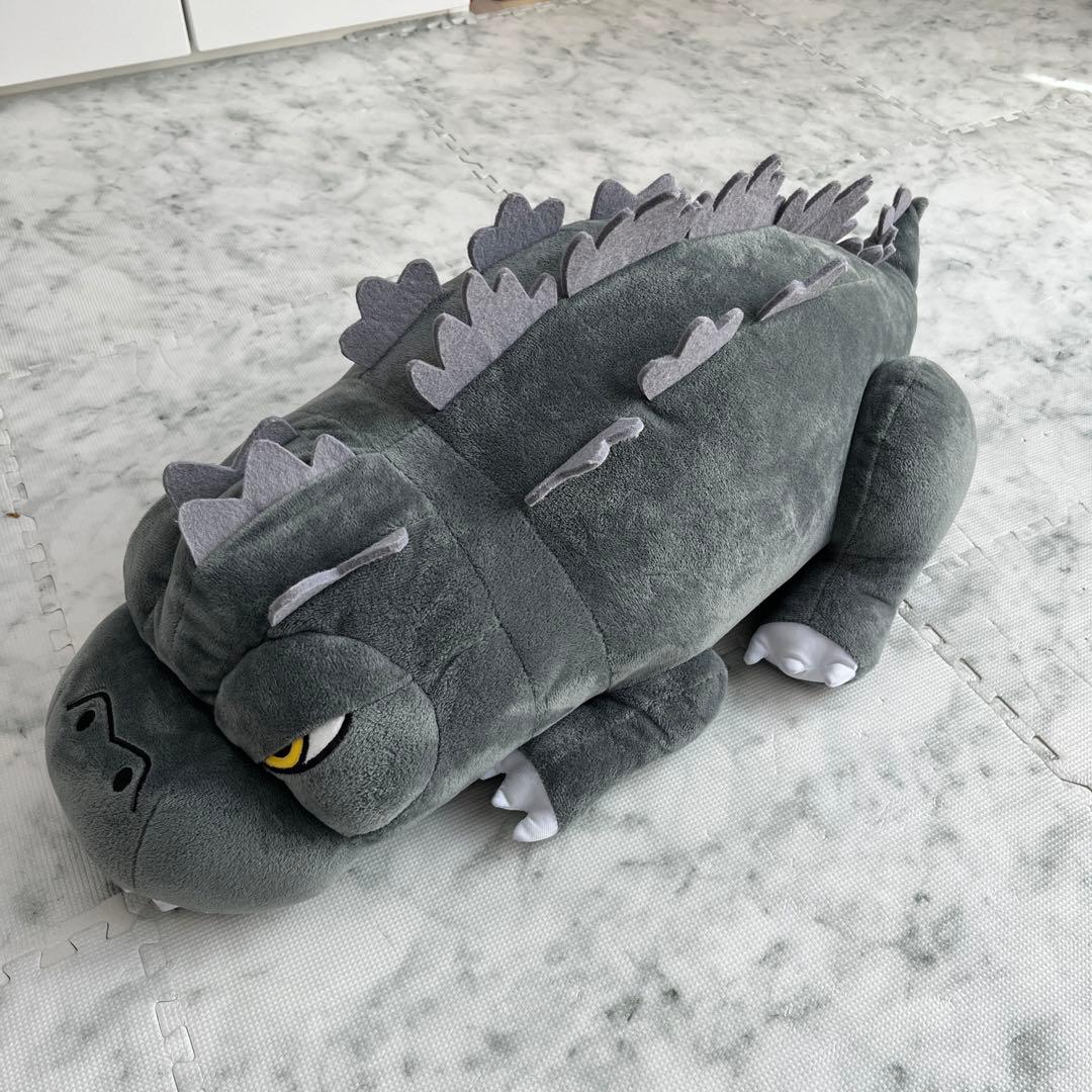 しまむら ゴジラ ダイカットクッション ぬいぐるみ - メルカリ