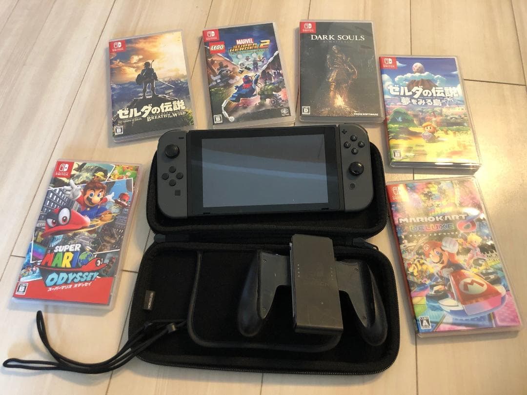 【中古美品】Nintendo Switch 　スイッチ　本体 + ゲーム Amazon.co.jp: Nintendo Switch 本体 (ニンテンドースイッチ) 【Joy