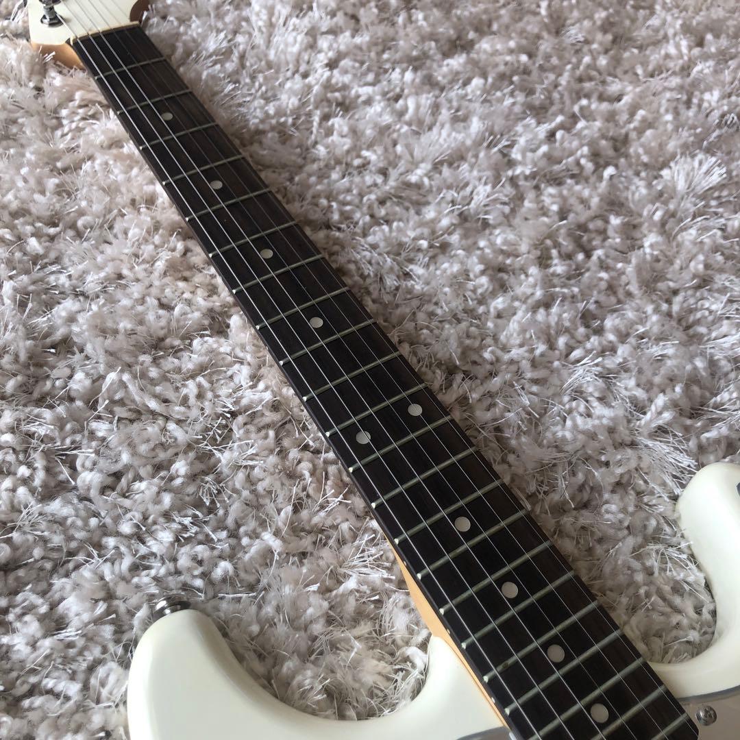 MAVIS ストラトタイプ ホワイト ミラーピックガード 美品 - メルカリ