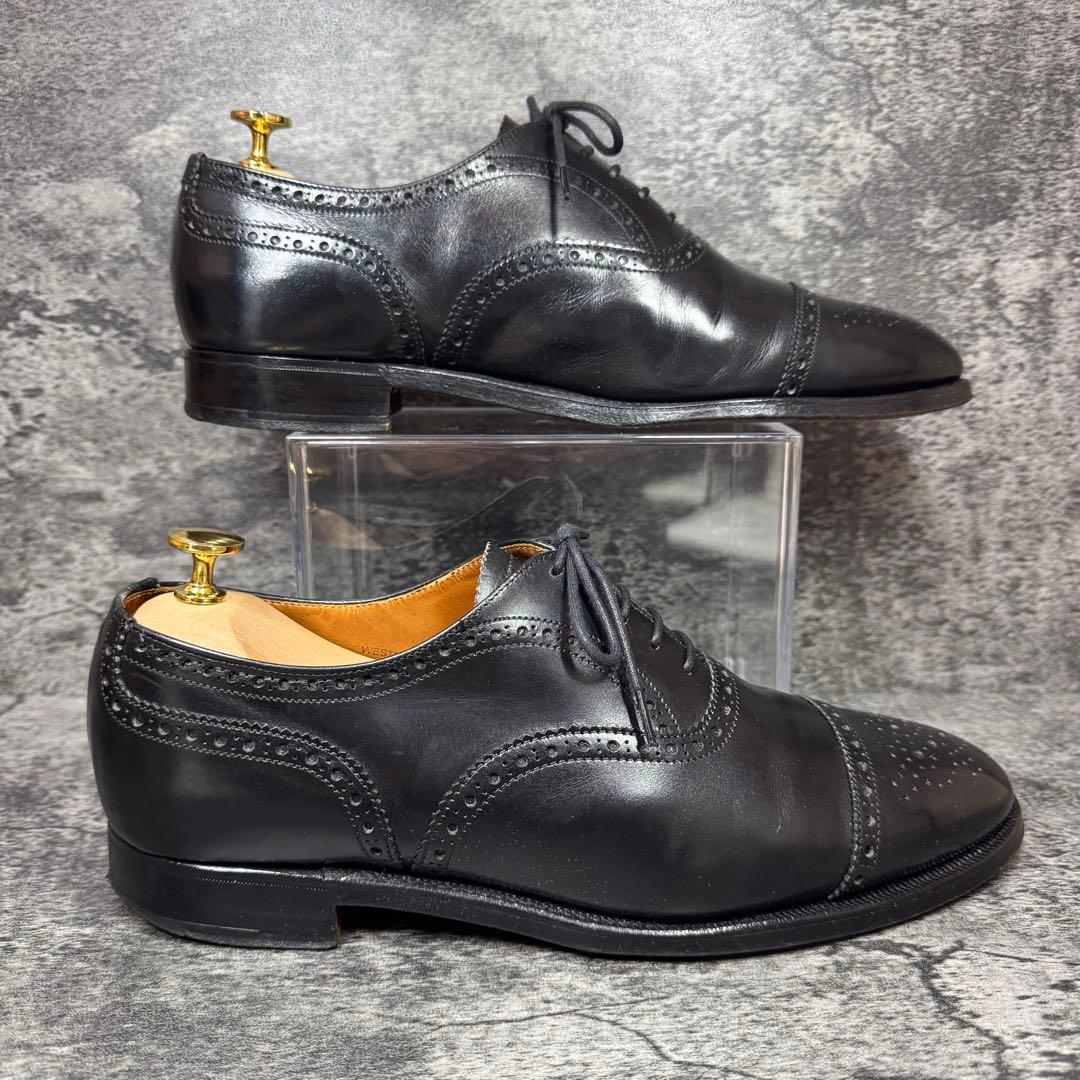 美品】クロケット＆ジョーンズ ストレート メダリオン 8E 黒 レザー