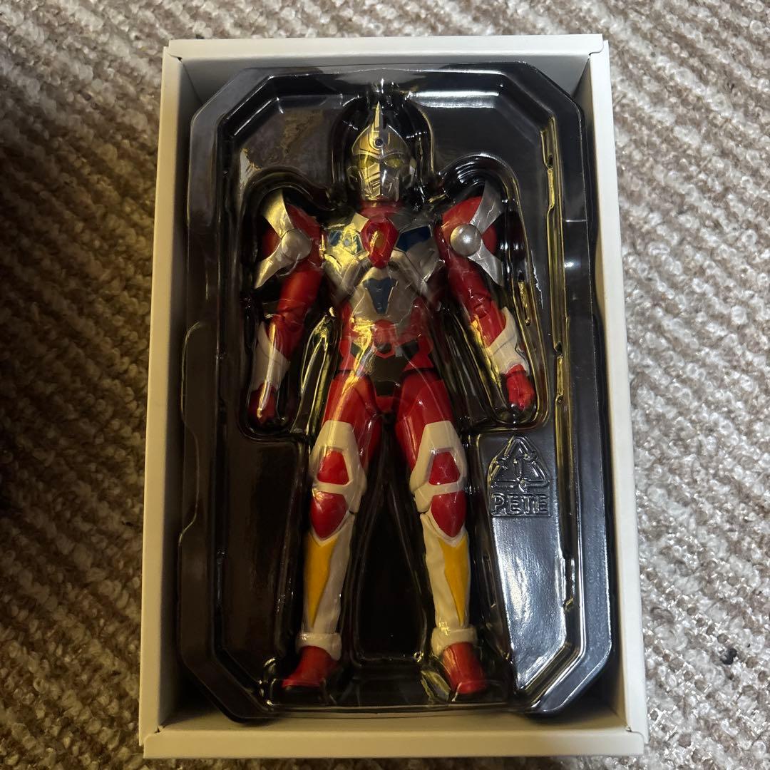 も*ゃ様 S.H.Figuarts(真骨彫製法)グリッドマン　フィギュアーツ