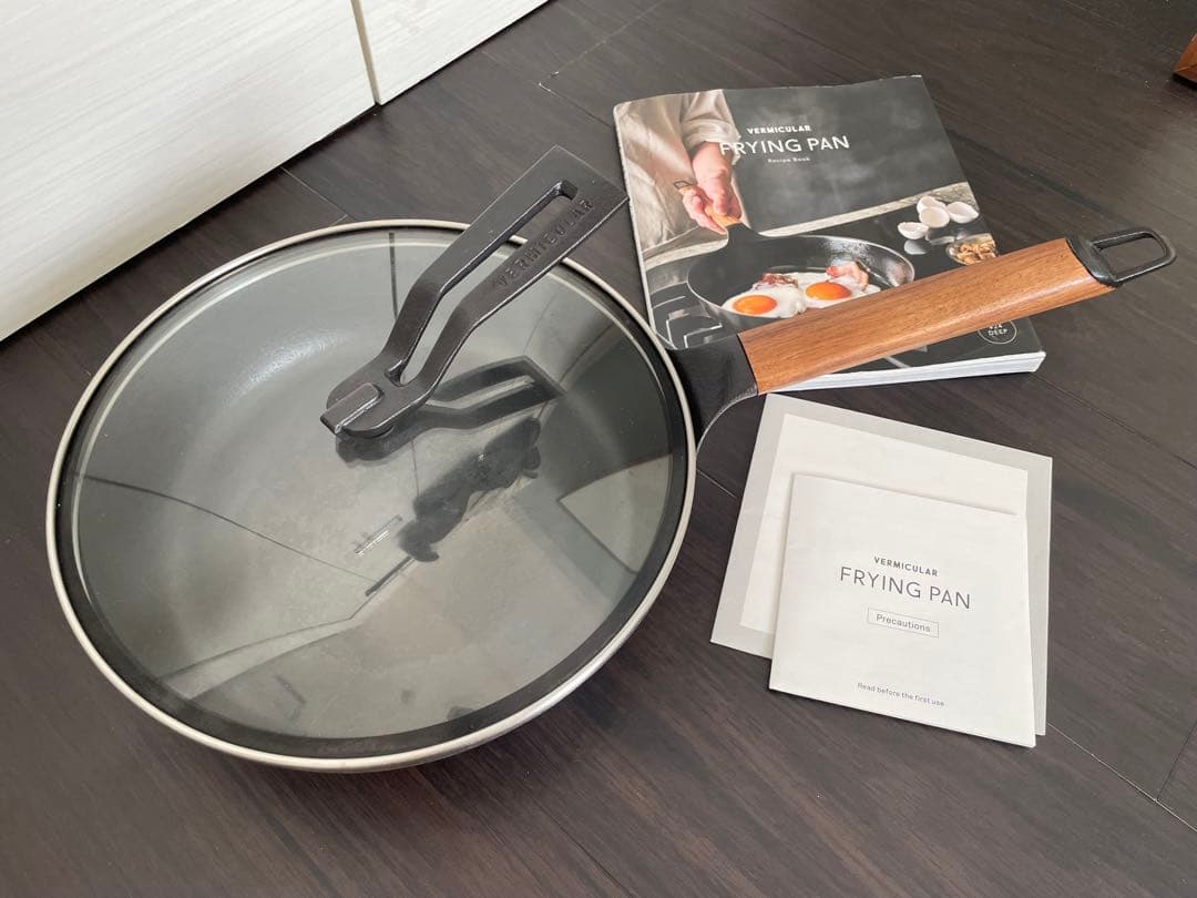 バーミキュラ フライパン 24cm深型 ガラス蓋、レシピブック付き バーミキュラ フライパン 24cm深型 ガラス蓋、レシピブック付き