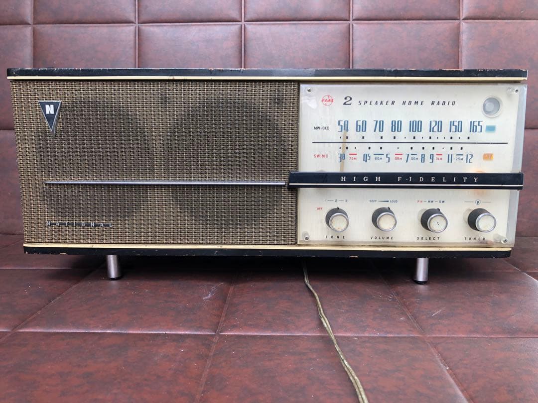 昭和レトロ　真空管　ラジオ　アンティーク(J 1) 昭和レトロ 真空管ラジオ アンティーク オブジェ - メルカリ