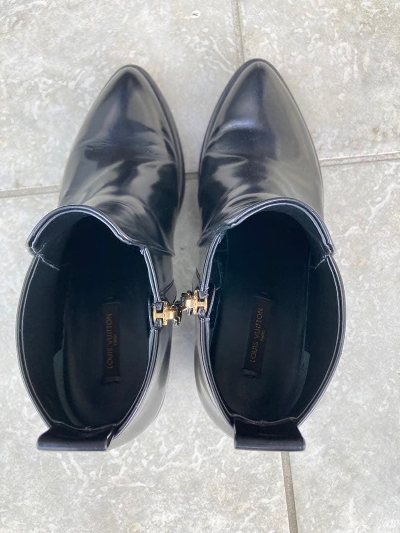 a*o様 超美品 ルイヴィトン LVロゴ サイドジップ パテントレザー