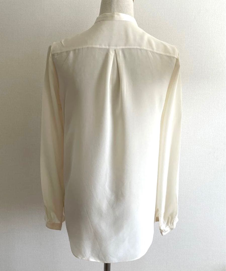 《美品》トゥモローランドコレクション　シルクサテン　ボウタイブラウス　3.3万