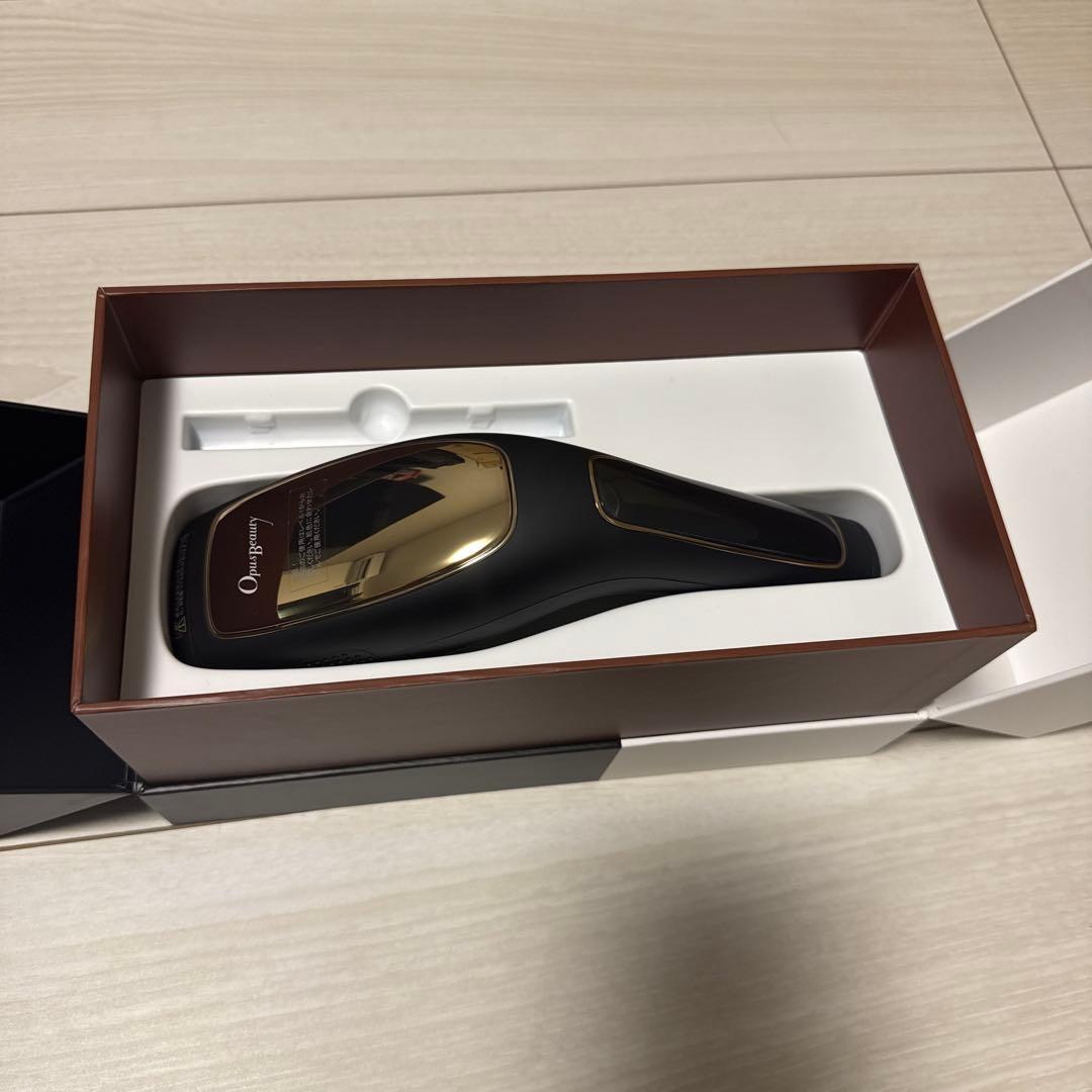 Opus Beauty 03 残95% オーパスビューティー03 家庭用脱毛器 OPUS BEAUTY 03 (オーパスビューティー03)「THRでつるつる！」の家庭用