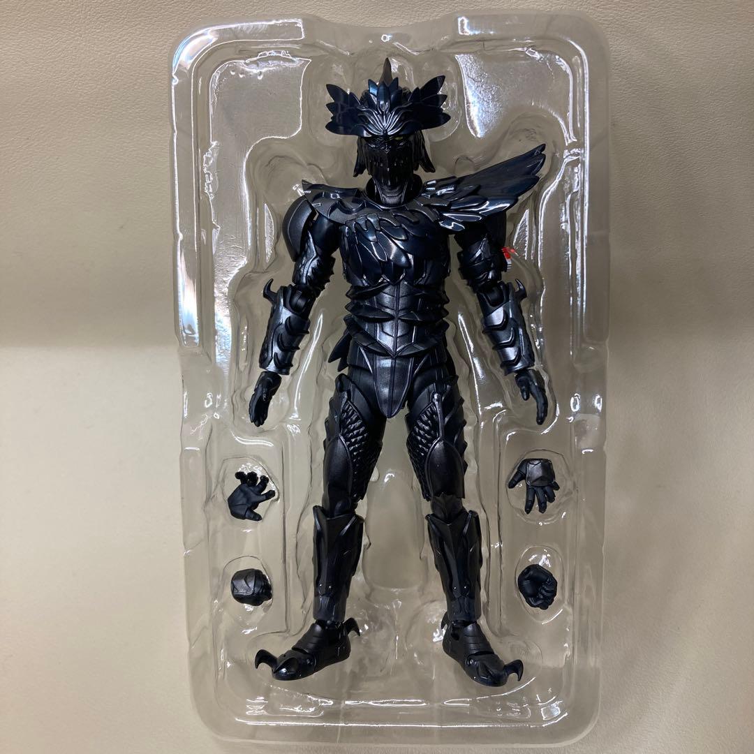 S.H.Figuarts カラスアマゾン　仮面ライダーアマゾンズ　Crow
