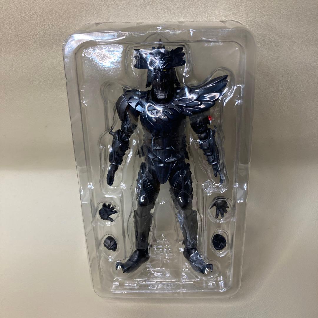 S.H.Figuarts カラスアマゾン　仮面ライダーアマゾンズ　Crow