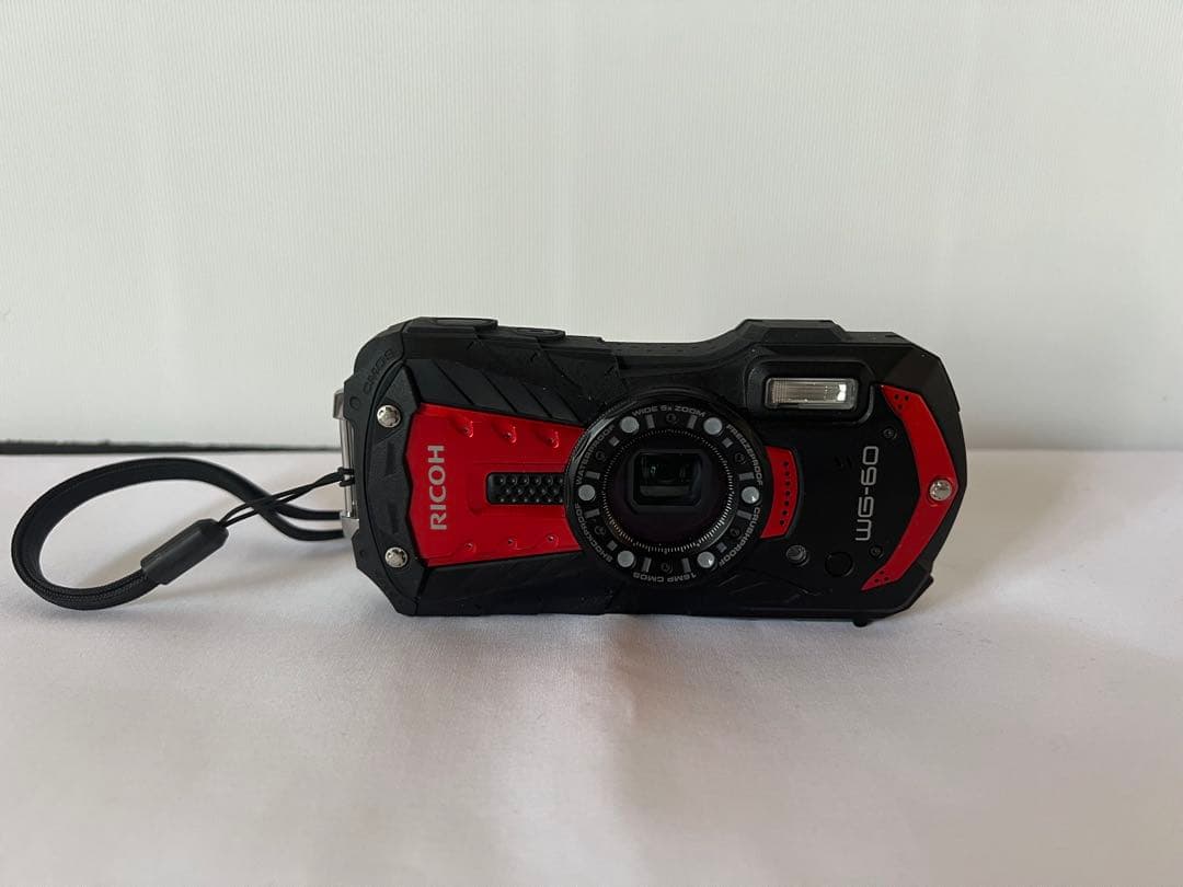 RICOH WG-60 コンパクトデジタルカメラ 黒/赤 リコー、水深14m での水中撮影が可能なコンパクトデジタルカメラ
