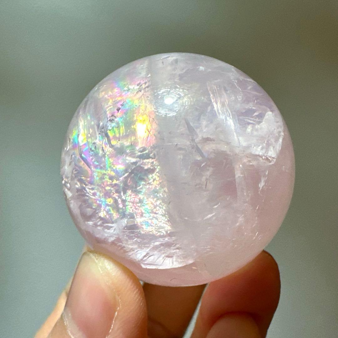 ローズクォーツ 虹 スフィア 4.0㎝ 91.2 透明感 プリズム レインボー