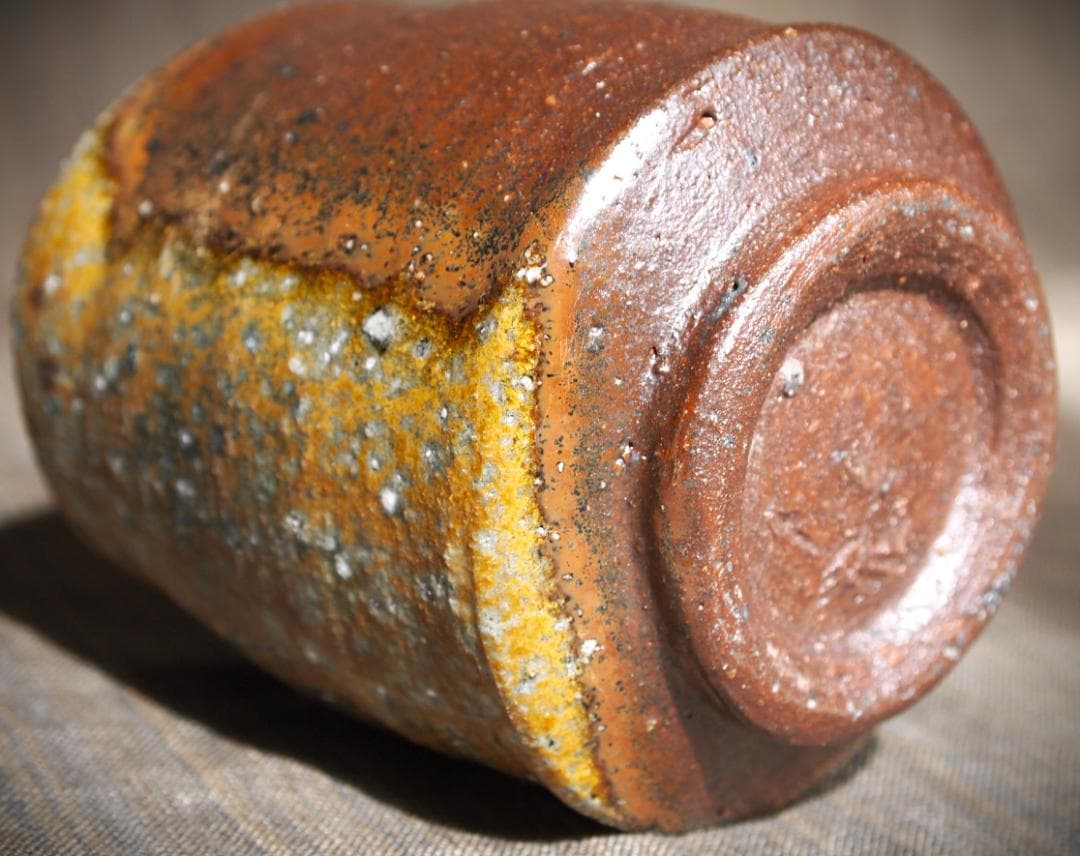 人気作家★多久守★備前《窯変》筒湯呑★共箱