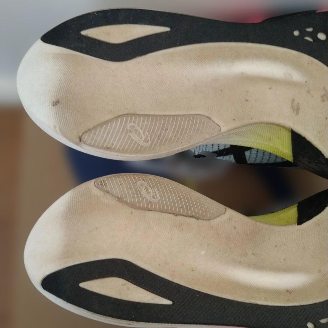 アシックス　メタスピードエッジパリ　25.5cm