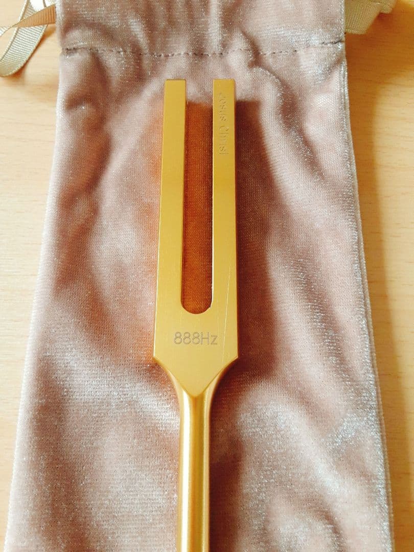 美品】888Hz Jesus Christ ゴールド マドモアゼル・愛 巾着付の通販