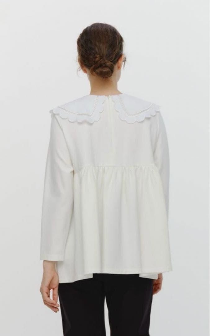 yori スカラップカラーフレアカットブラウス ホワイト - メルカリ