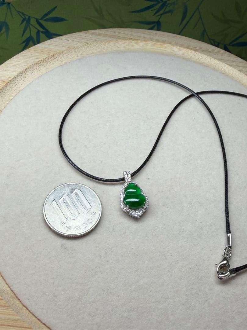 天然A貨翡翠 ロウカン質満緑翡翠【福・禄・寿】福瓢箪ペンダントトップ