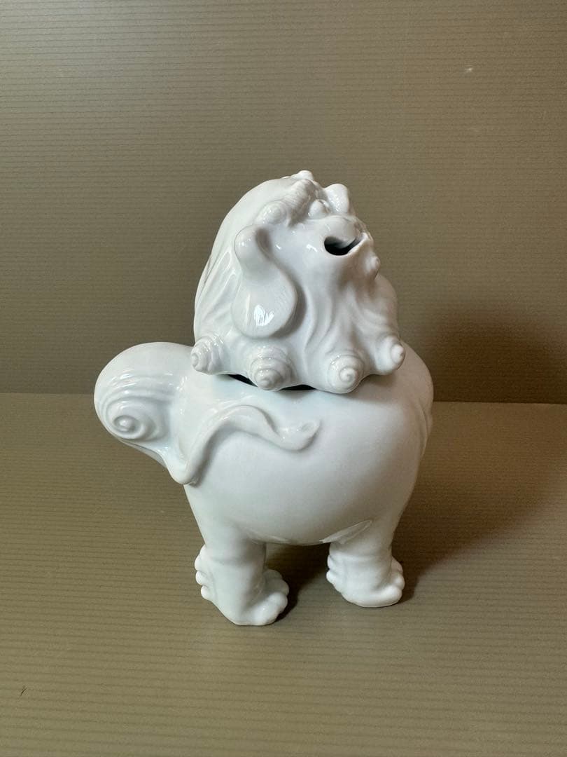 2905 無形文化財 平戸 三川内焼 白磁獅子 香炉 陽山松太郎作