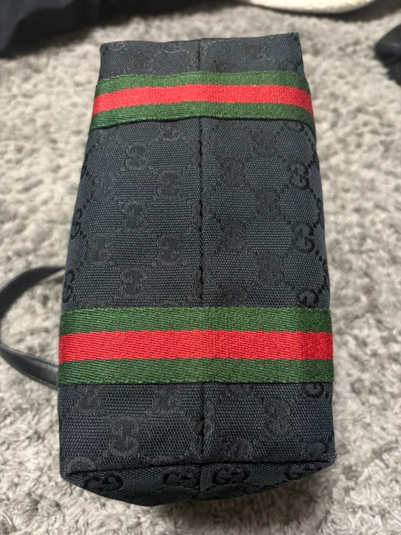 Gucci ブラック GGパターン ハンドバッグ - メルカリ