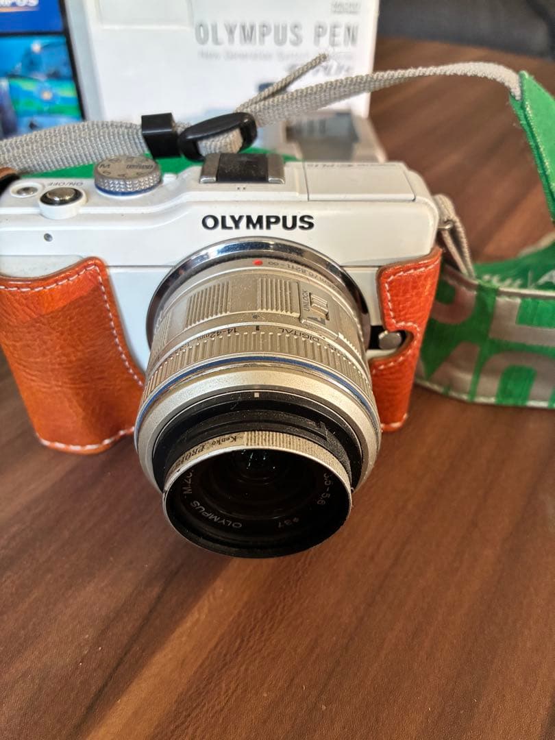 【美品】OLYMPUS PEN レザーケース+ストラップ+レンズプロテクター付き 美品】OLYMPUS PEN レザーケース+ストラップ+レンズプロテクター付き