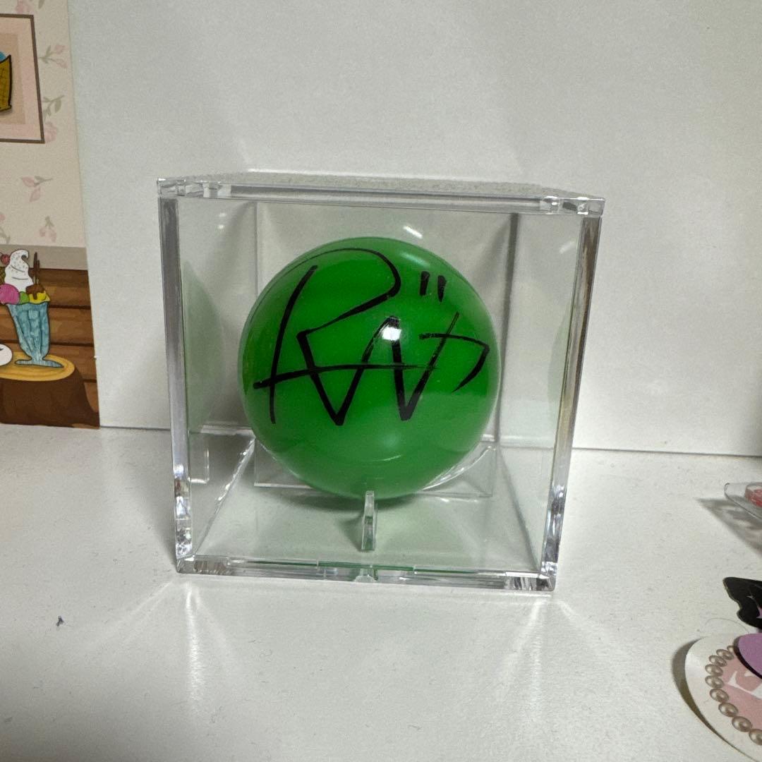 ME:I 石井蘭 直筆サインボール 匿名配送 - アイドル本物