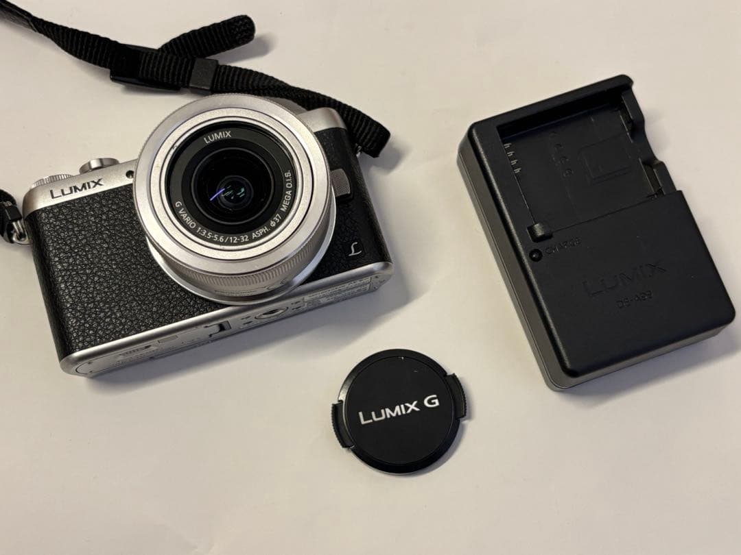 【美品】LUMIX ミラーレスカメラ LUMIX パナソニック(Panasonic) LUMIX(ルミックス) ミラーレス一眼