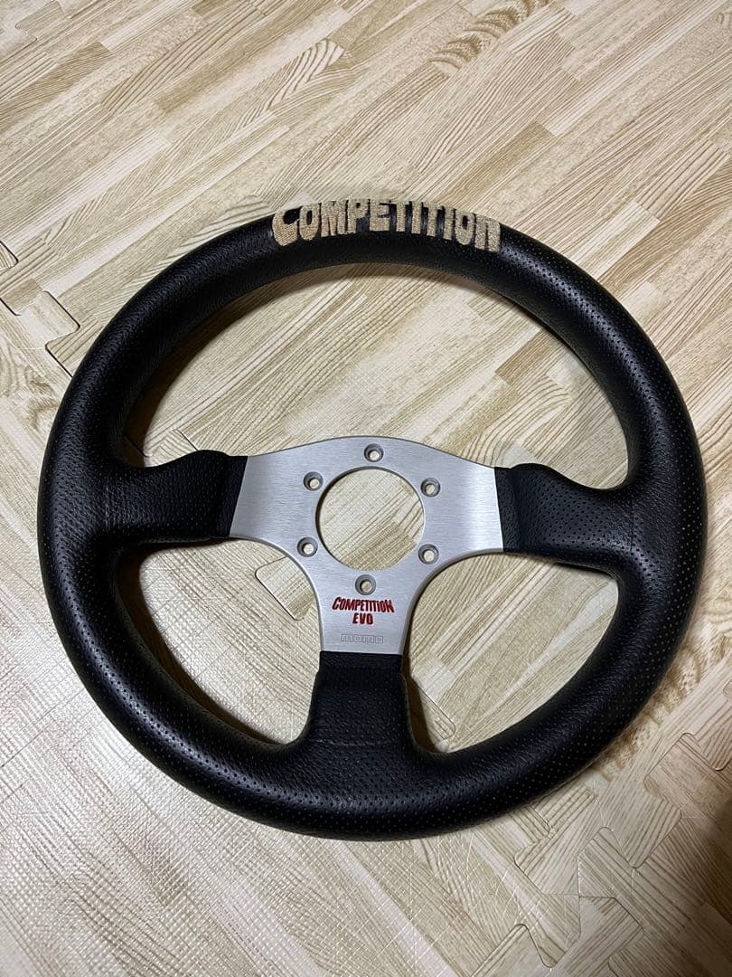 MOMO competition evo 32φ ステアリング Amazon | MOMO MOMVCOMPEVO32BK nbsp&ndashCompetition Evo ハンドル