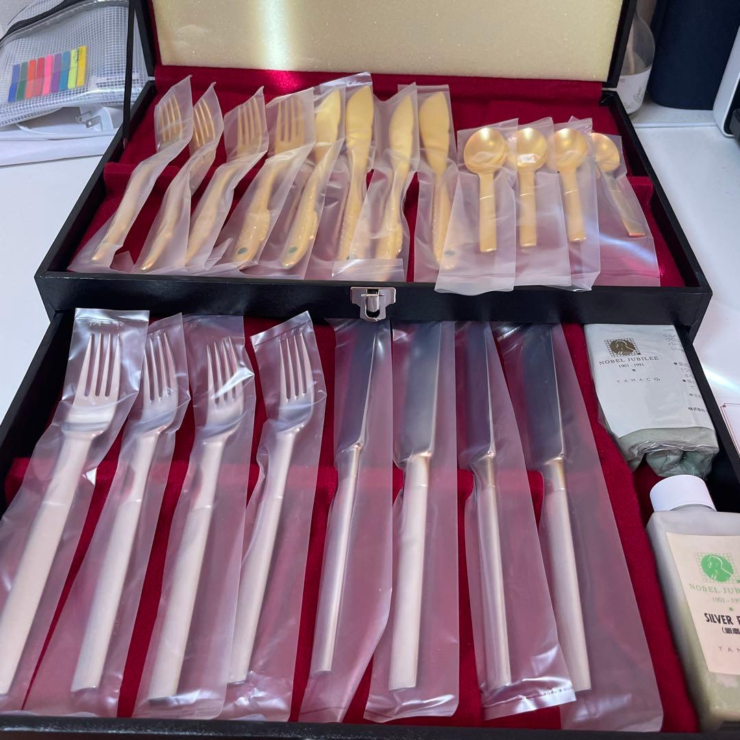 ヤマコ ノーベル ジュビリー カトラリーセット　ディナーセット〈20本セット〉 ノーベル賞の晩餐会でも使用されたメイド・イン・ジャパン。山崎金属