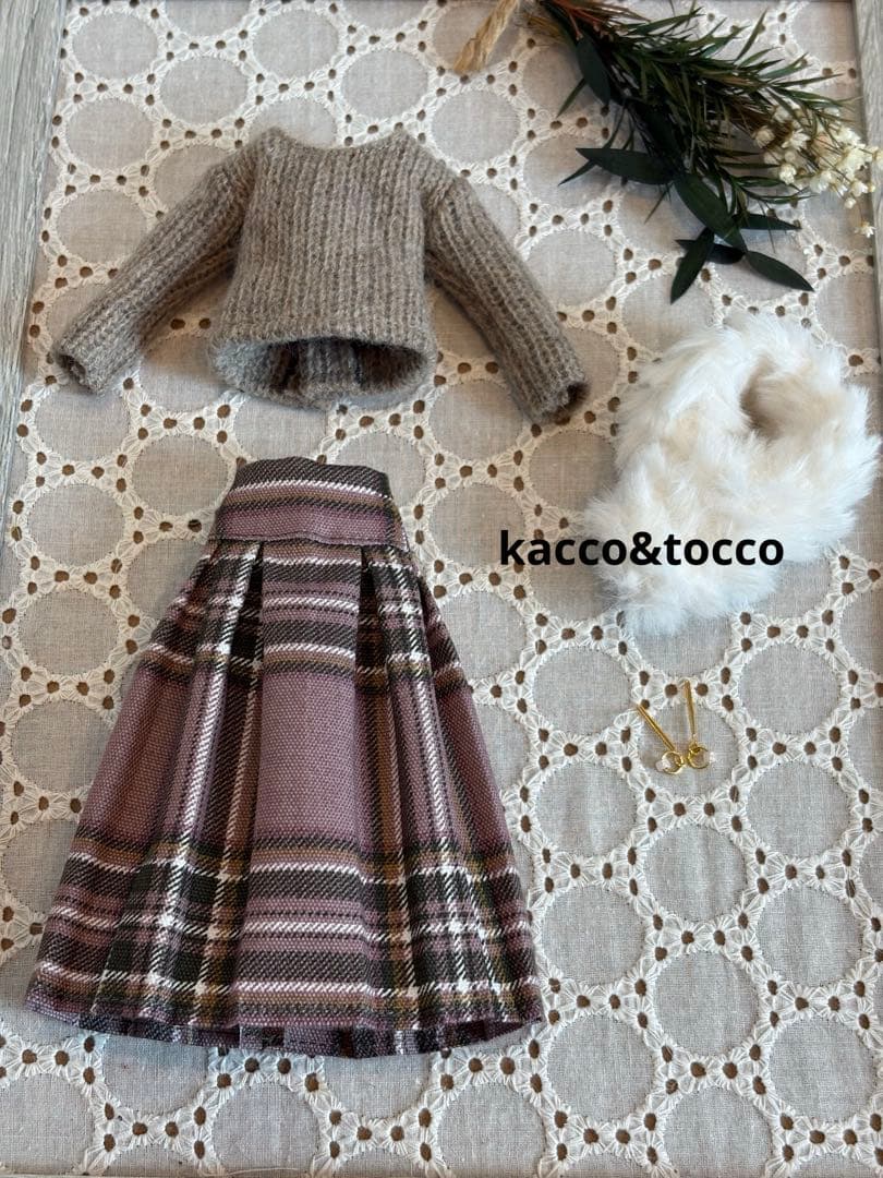 No.4144 ハンドメイド22cmドール服 4点セット（ピアス付き） - メルカリ