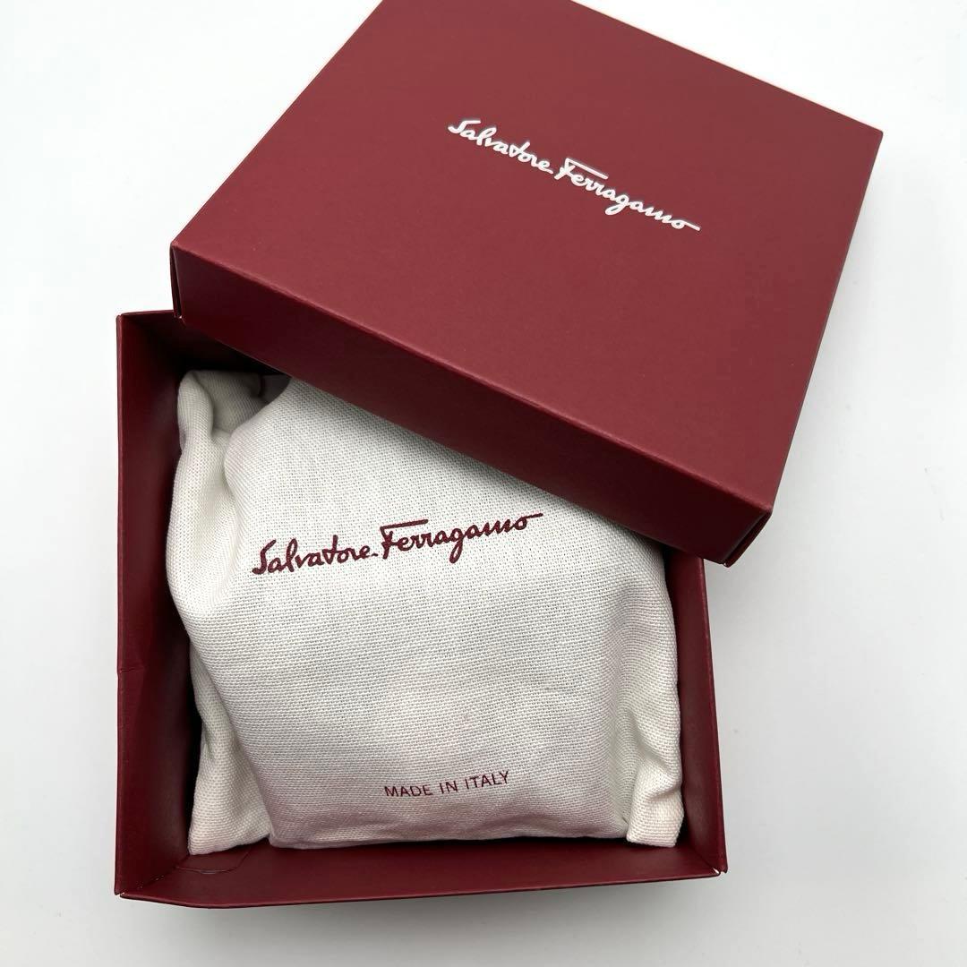 ☆《新品未使用》 フェラガモ ガンチーニ 2WAY ショルダーウォレット