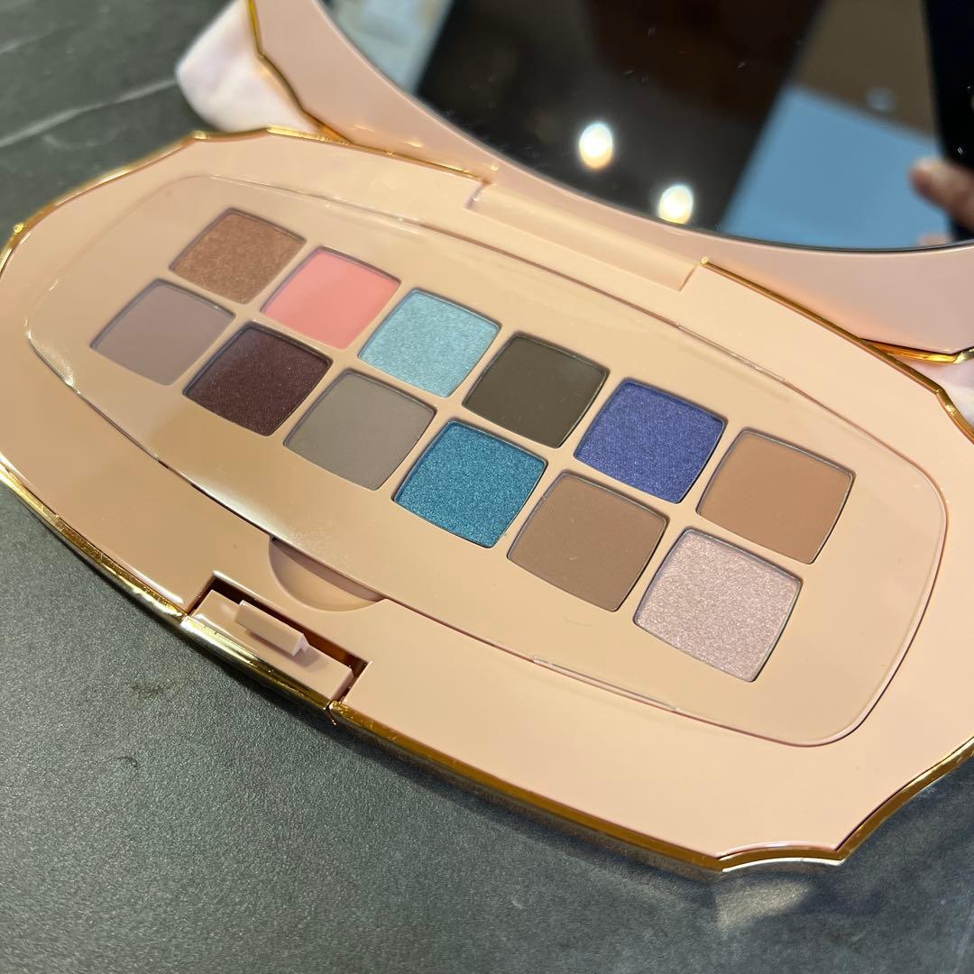 GUCCI アイシャドウパレット 02 新品 - メルカリ