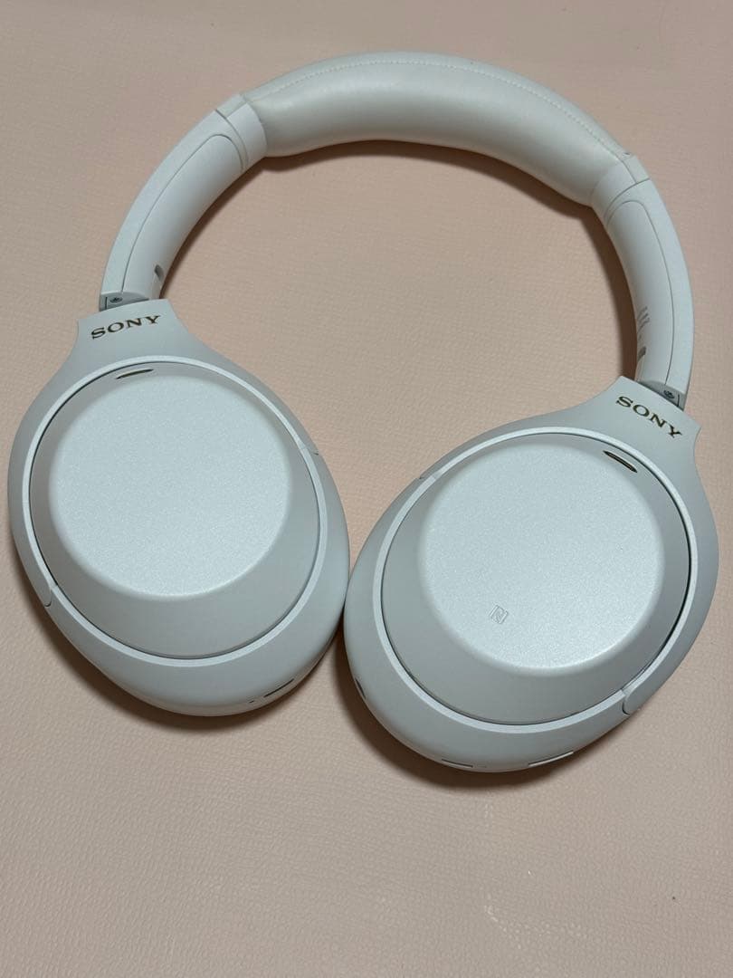SONY WH-1000XM4 ワイヤレスヘッドホン ホワイト ケース付き 新製品】最強ノイキャンヘッドホン『WH-1000XM4』に新色サイレント