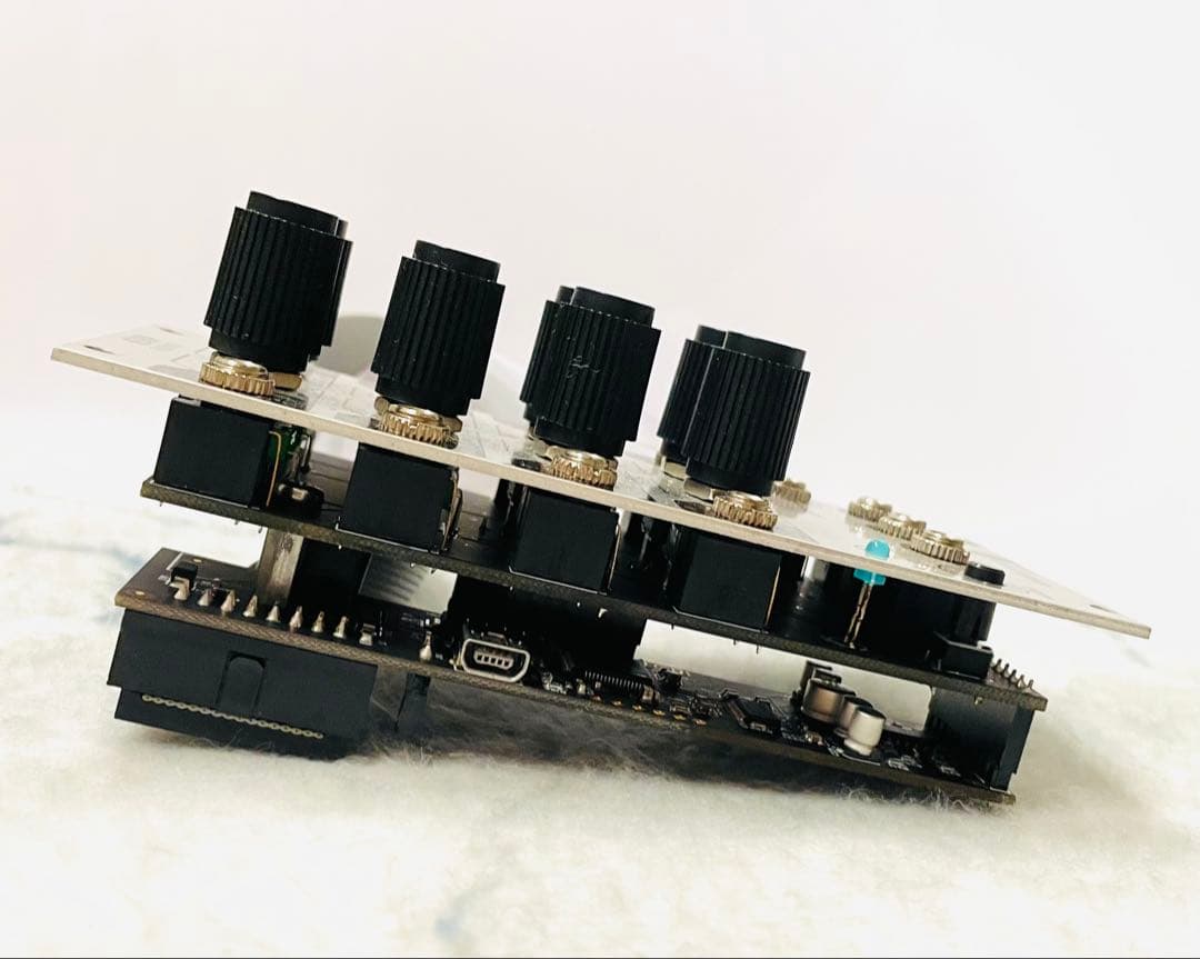 生産終了品 Audio Damage ADM12 Neuron 稼動品 シンセ