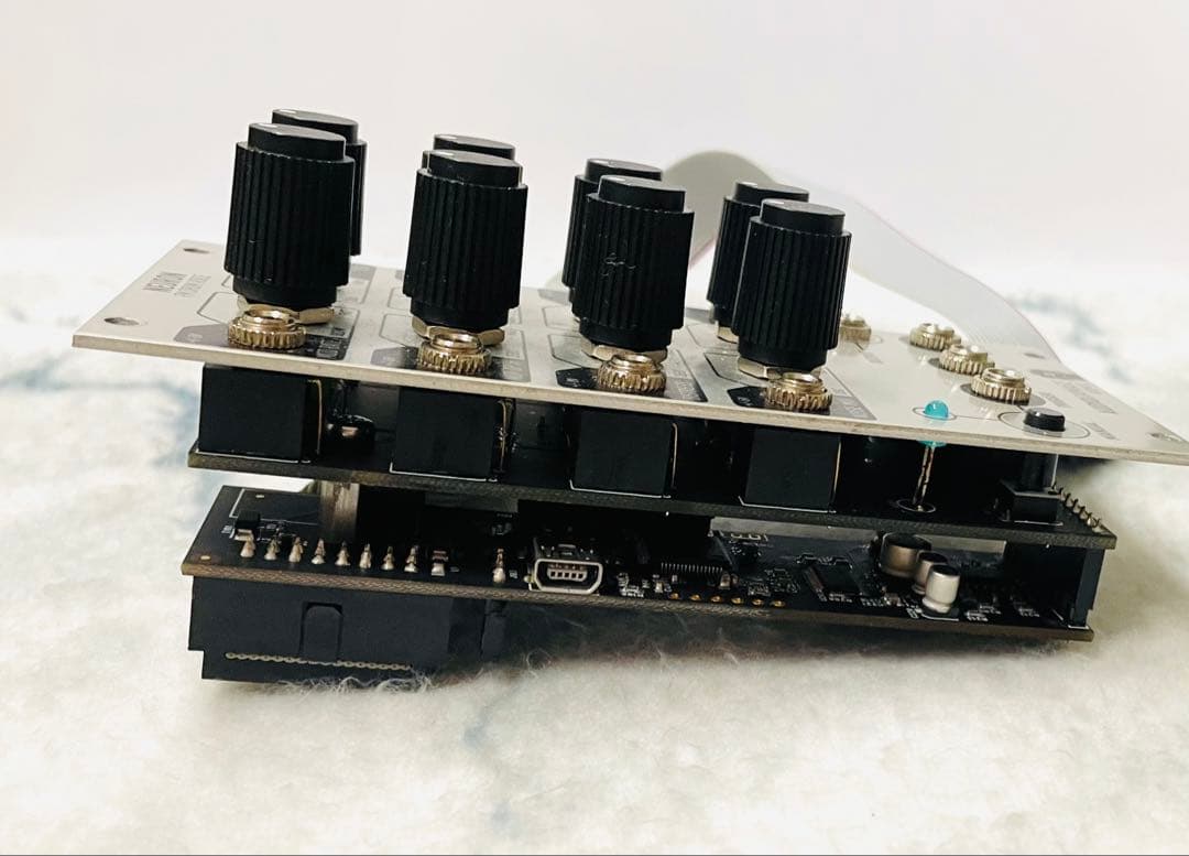 生産終了品 Audio Damage ADM12 Neuron 稼動品 シンセ