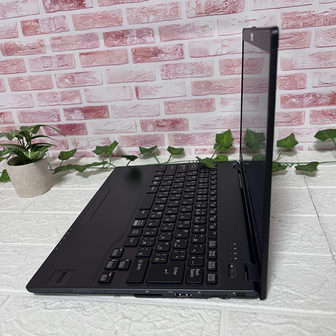 超美品SSD128GB メモリ8G☆Bluetooth 高解像度 ノートPC17