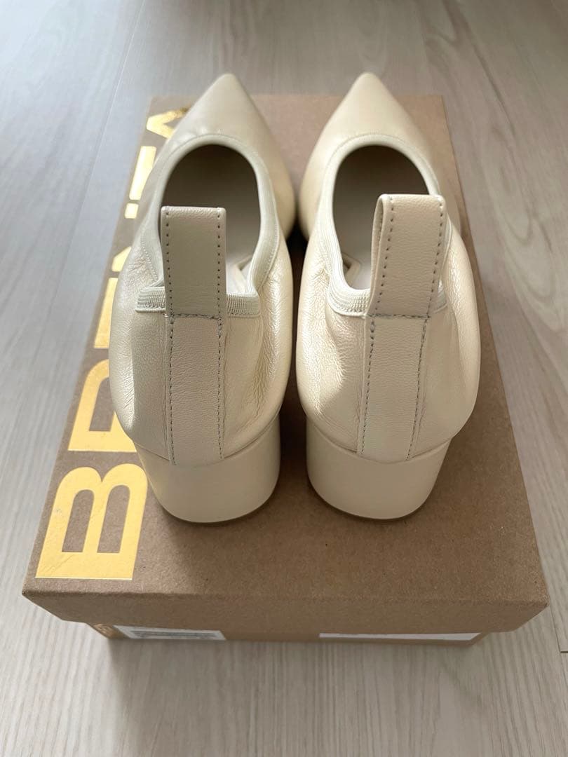 【新品未使用】BRENTA ポインテッドパンプス 23.5cm