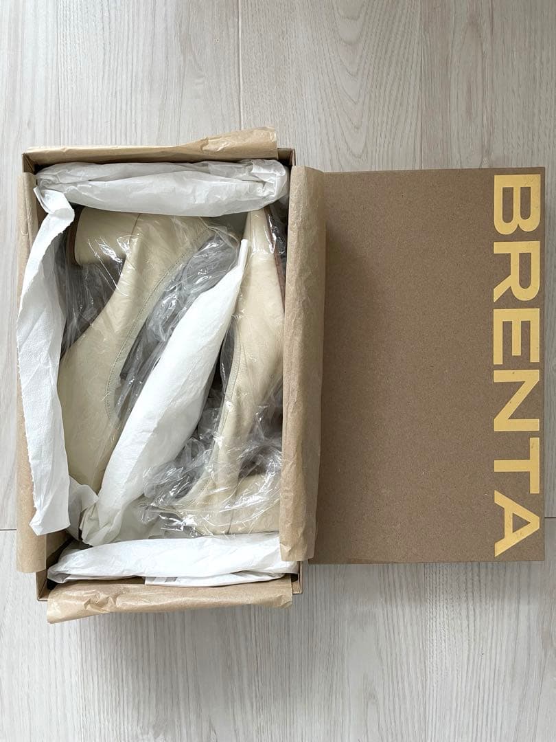 【新品未使用】BRENTA ポインテッドパンプス 23.5cm