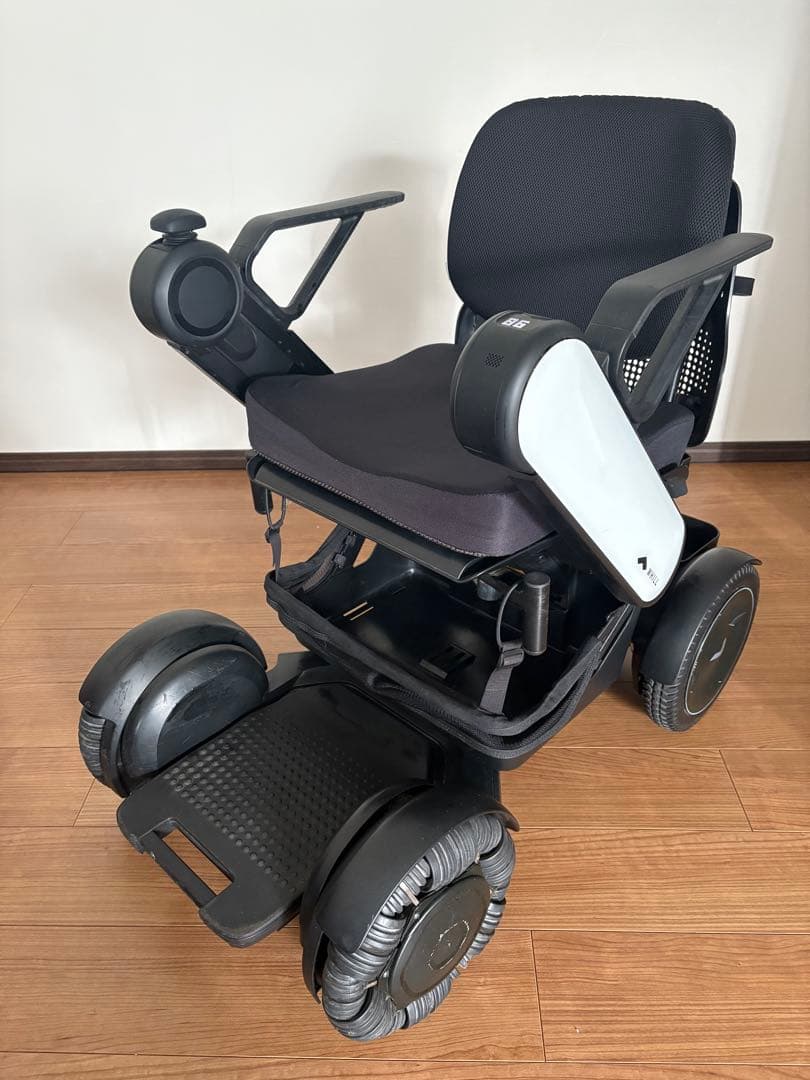 じゃすてぃすふらっと。WHILL.電動車椅子 WHILL】電動車椅子WHILL Model C2 ｜ 車椅子,電動車いす・電動カート