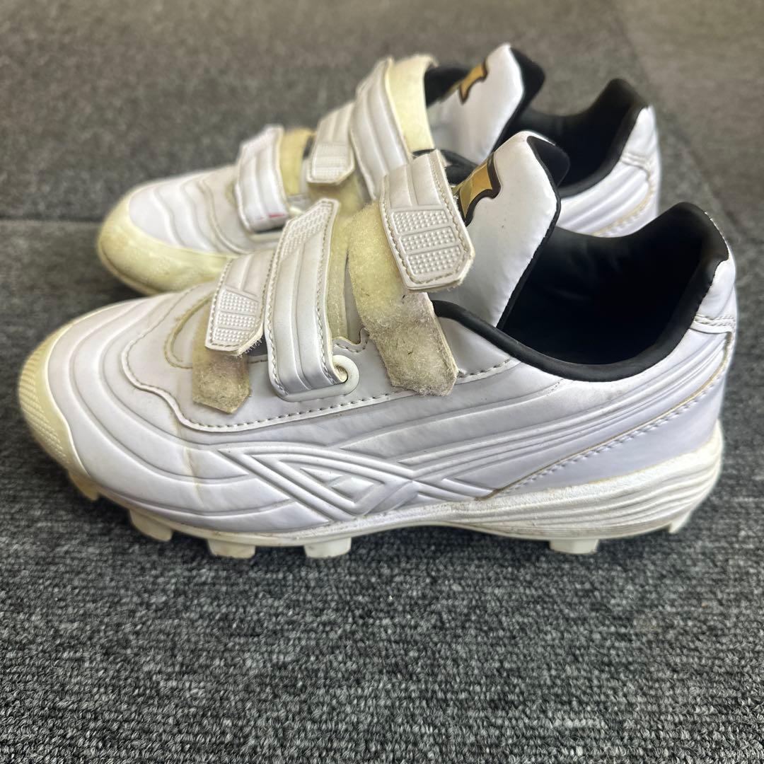 スパイク ホワイト ベルクロ式 - メルカリ