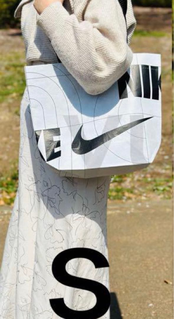 小1枚NIKE ナイキ 紙袋 ショッピングバッグ ショッパー新品 - メルカリ